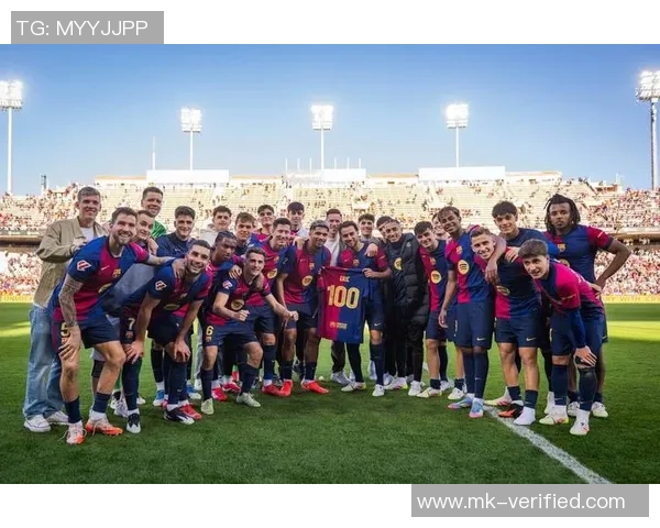 巴萨友谊赛大胜马竞六比二争议判罚引发全场热议