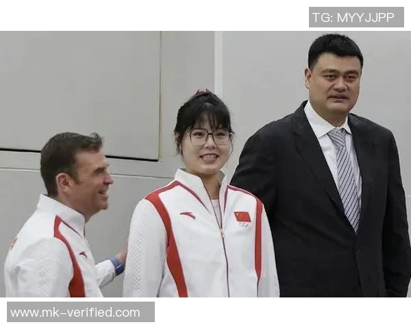 姚明面临重重压力心情沉重颜色铁青展现运动员背后的不易与挑战