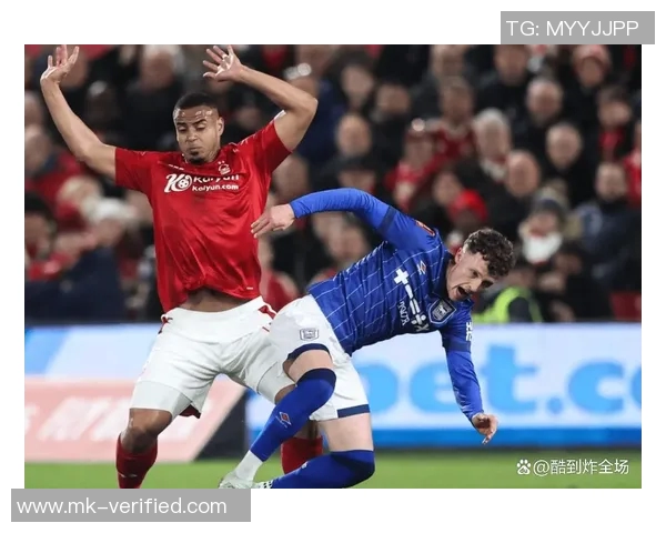 西甲热刺与本菲卡战平点球大战激烈瞬间引发全场狂欢