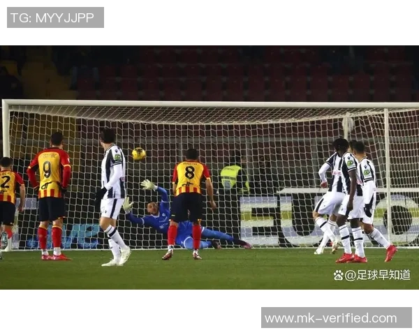 中超激战AC米兰险胜莱比锡争议判罚引发全场热议 中超激战AC米兰险胜莱比锡争议判罚引发全场热议