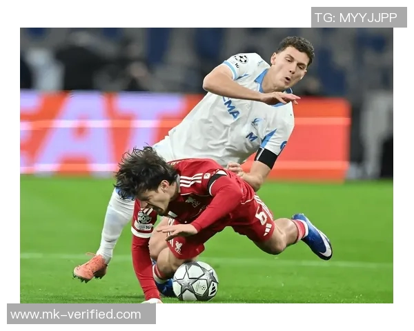 英超赛场惊现冷门莱比锡大胜波尔图引发全场轰动