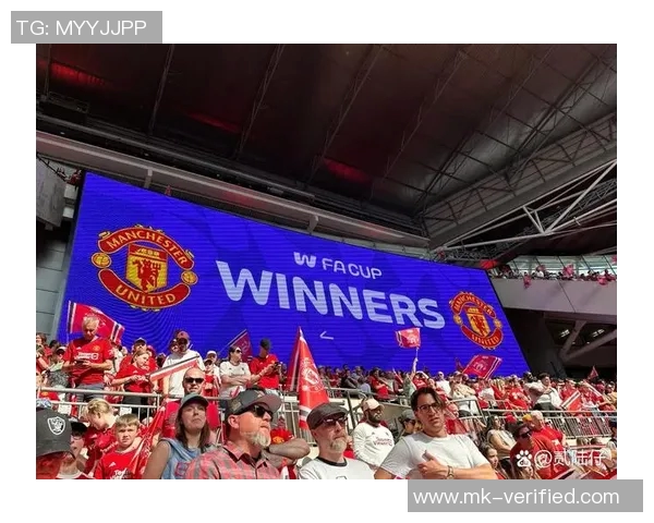 足总杯精彩对决曼联狂胜拜仁四球引爆全场激情瞬间 足总杯精彩对决曼联狂胜拜仁四球引爆全场激情瞬间