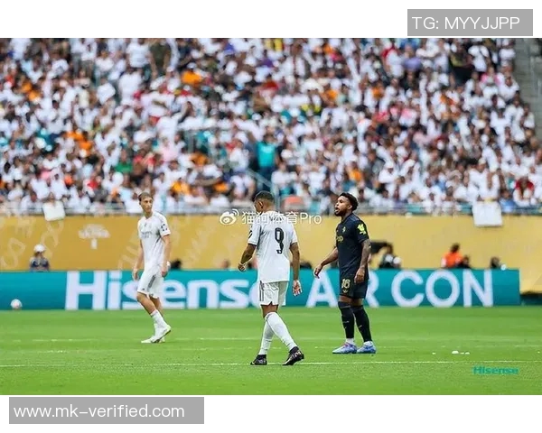 友谊赛惊现冷门那不勒斯与皇马战平精彩扑救引发全场欢呼